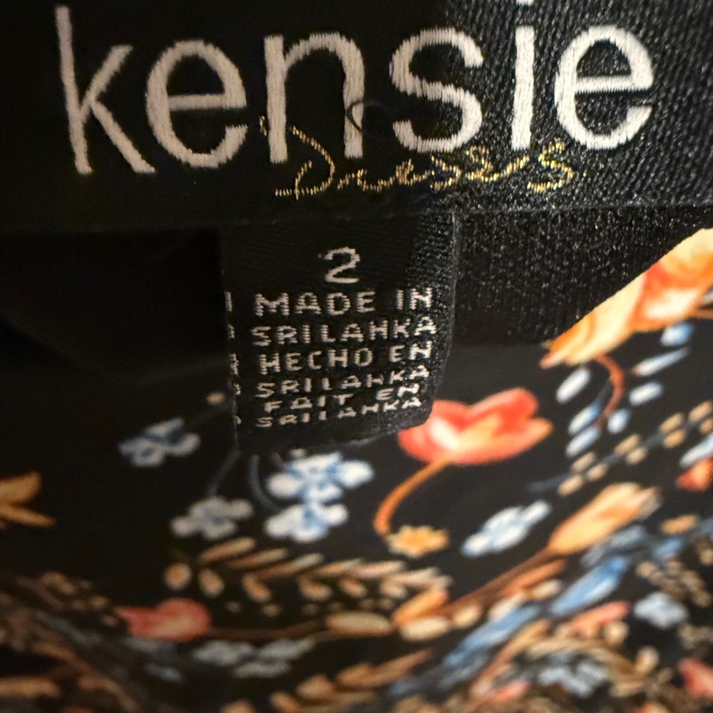 Feminine Floral Black Mini Dress - Picture 9 of 10